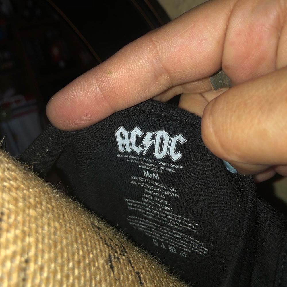-GIFTED-AC/DC Razorback Tank Crop Top - Picture 6 of 6